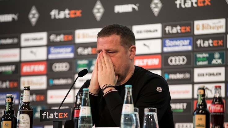 Pressekonferenz: Sportdirektor Max Eberl erklärt seinen Rücktritt aus gesundheitlichen Gründen.