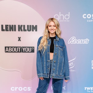 Leni Klum kommt zur ihrer Show im Rahmen der About You Fashion Week.