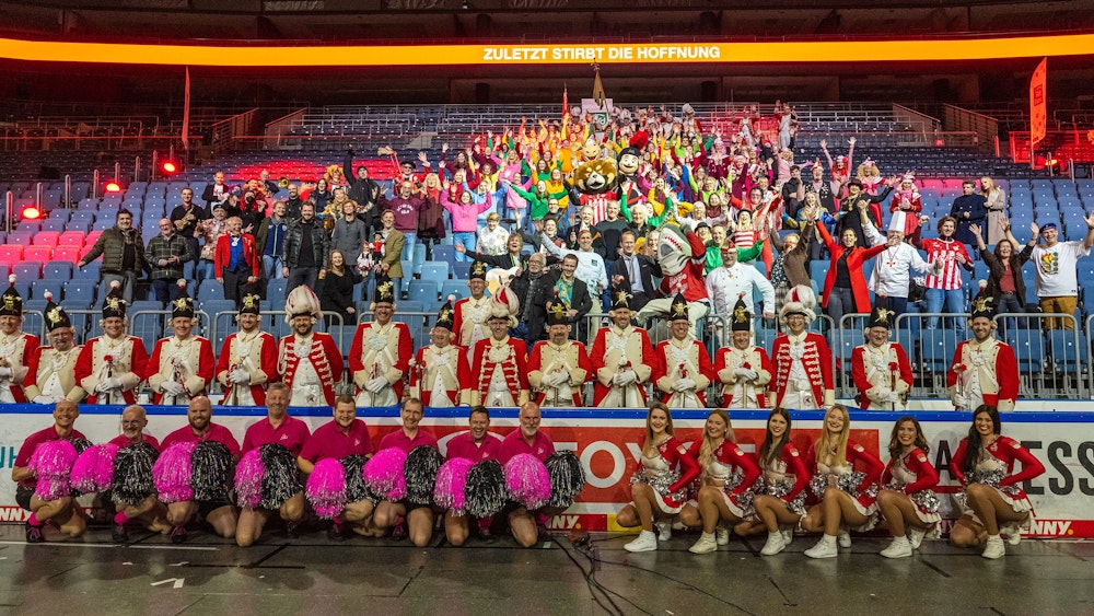 100 Kölnerinnen und Kölner in der Lanxess Arena