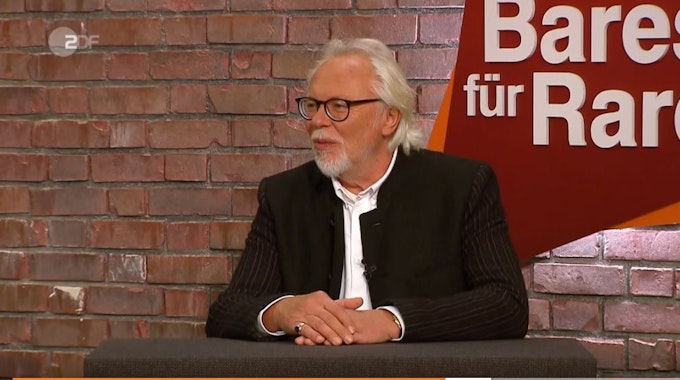 Der Screenshot zeigt Friedrich Häusser am 2. Febraur 2022 in der ZDF-Show „Bares für Rares“.