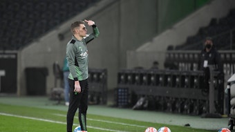 Nationalspieler Matthias Ginter von Borussia Mönchengladbach, hier zu sehen am 22. Januar 2022 im Borussia-Park. Ginter schaut Richtung Tribüne.