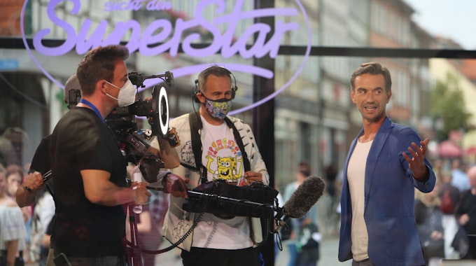 Schlagerstar und Jury-Mitglied Florian Silbereisen steht vor der TV-Aufzeichnung der bekannten RTL-Castingshow «Deutschland sucht den Superstar» DSDS für ein Interview am Set.