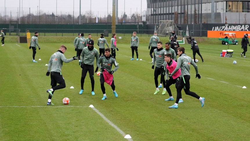 Am Dienstag startet das Team von Borussia Mönchengladbach, hier bei einer Einheit am 3. Februar 2022 im Borussia-Park, in die neue Trainingswoche.