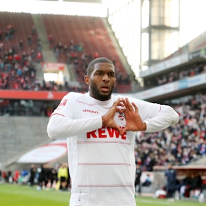 Anthony Modeste bejubelt gegen den SC Freiburg am 5. Februar 2022 den Siegtreffer