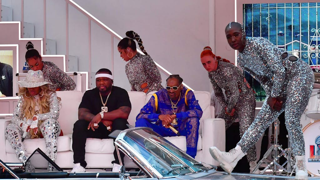 Mary J. Blige, Rapper 50 Cent und Rapper Snoop Doggbeim Super Bowl.