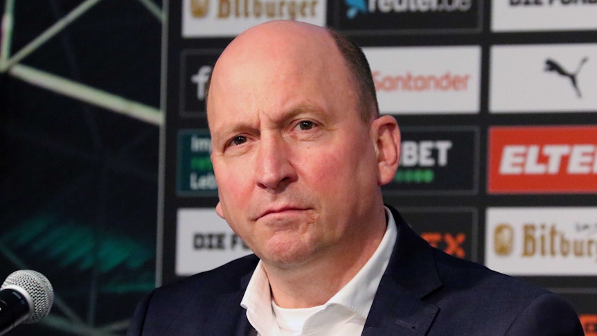 Stephan Schippers, hier zu sehen am 15. Februar 2022, ist bei Borussia Mönchengladbach der Finanz-Boss. Schippers blickt in die Kamera.