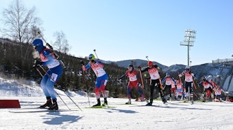 (From L) France's Anais Bescond, Russia's Irina Kazakevich, Norway's Karoline Offigstad Knotten, Germany's Vanessa Voigt and athletes take the start of the Biathlon Women's 4x6km Relay event, on February 16, 2022 at the Zhangjiakou National Biathlon Centre, during the Beijing 2022 Winter Olympic Games. (Photo by Christof STACHE / AFP)