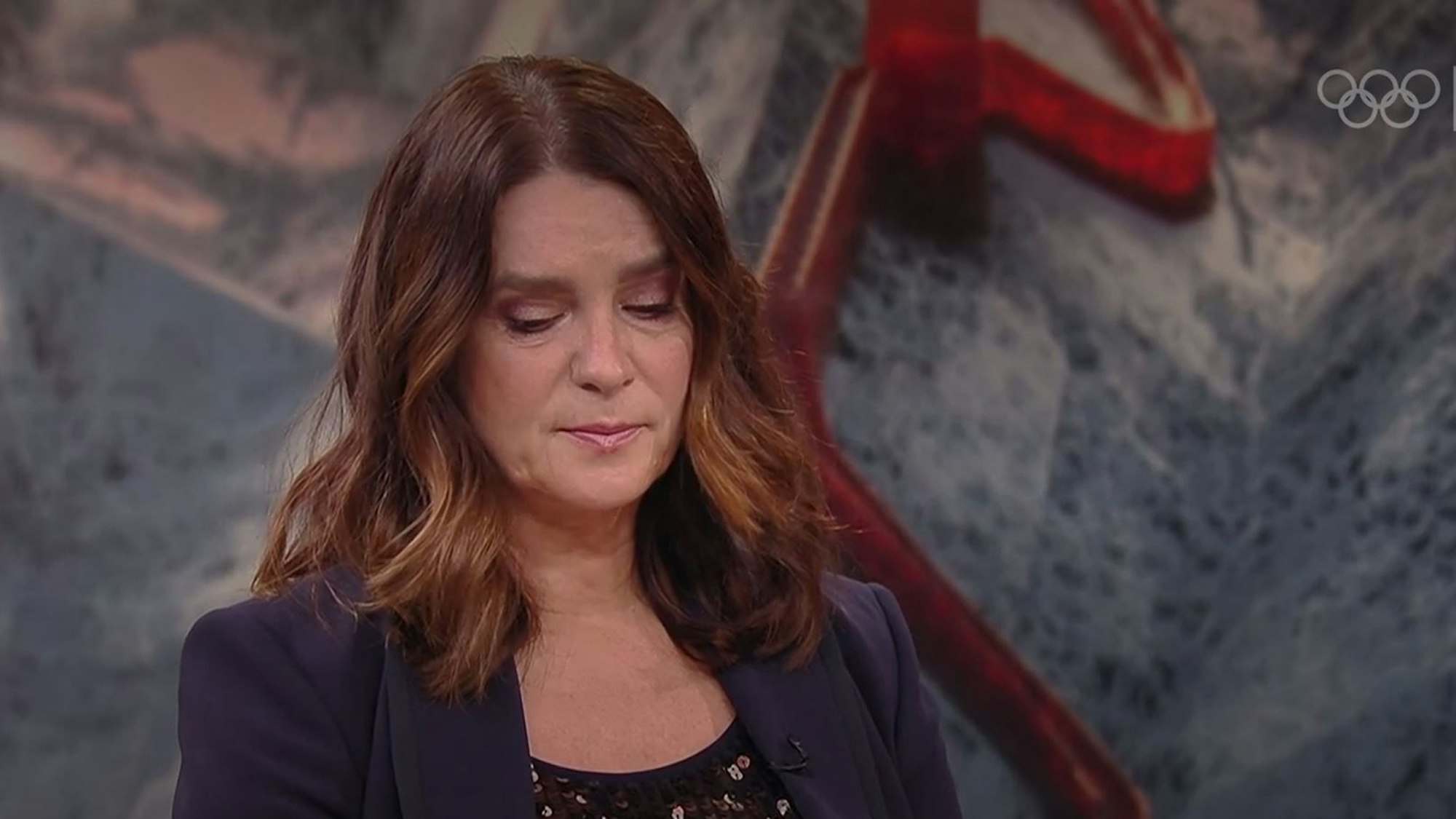 Expertin Katarina Witt weint während der Live-Übertragung in der ARD