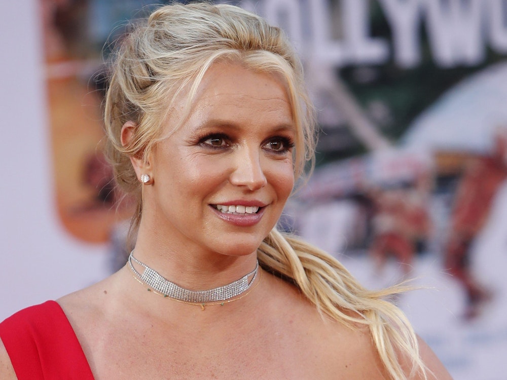 Britney Spears, hier bei der Premiere von „Once Upon a Time in Hollywood“ im Juli 2019, hat einen Millionendeal über ihre Autobiografie abgeschlossen.