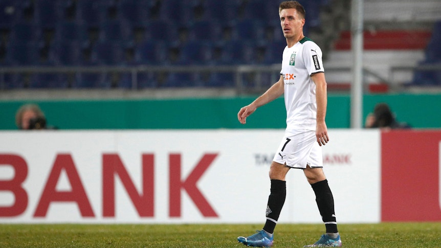 Patrick Herrmann von Borussia Mönchengladbach am 19. Januar 2022 nach dem DFB-Pokal-Aus seines Teams in Hannover.