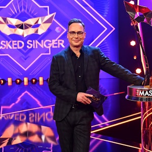 Matthias Opdenhövel präsentiert ab dem 19. März 2022 die neue Staffel von „The Masked Singer“ auf ProSieben.