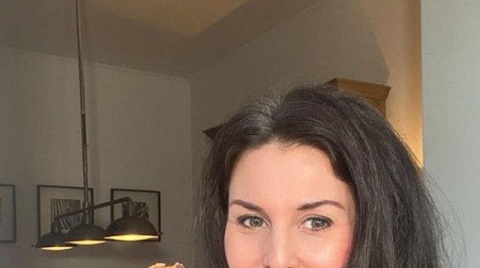 Vanessa Blumhagen, Promi-Expertin beim Sat.1-„Frühstücksfernsehen“, verzückt ihre Fans mit ihrem neuen Instagram-Foto. Dieses Foto hat sie am 21. Februar 2022 auf ihrem Instagram-Account hochgeladen.
