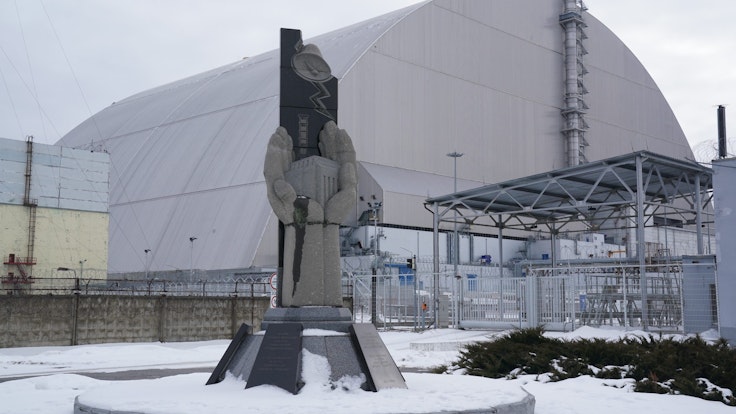 Nach der Eroberung des früheren Atomkraftwerks Tschernobyl in der Ukraine herrscht nun Uneinigkeit über die Strahlenwerte. Das Foto zeigt die Abdeckung des beschädigten Reaktors am 6. Februar 2022.