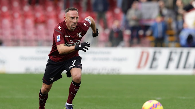 Frank Ribery sprintet gegen Bologna über den Platz