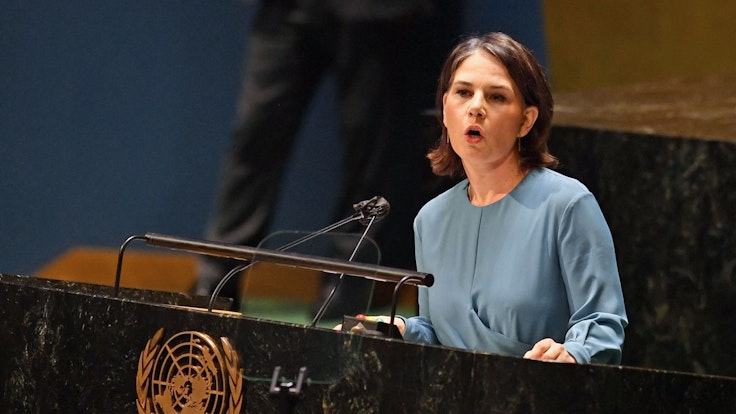 Annalena Baerbock bei der UN-Dringlichkeitssitzung am Dienstag (1. März 2022). Die Bundesaußenministerin beeindruckte und entlarvte die russische Kriegstreiberei vollumfänglich.
