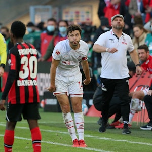 Jonas Hector spielt für den 1. FC Köln gegen Bayer Leverkusen.