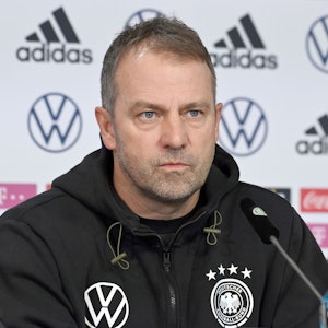 Pressekonferenz nach dem Abschlusstraining zum Spiel Armenien - Deutschland mit Trainer Hansi Flick.
