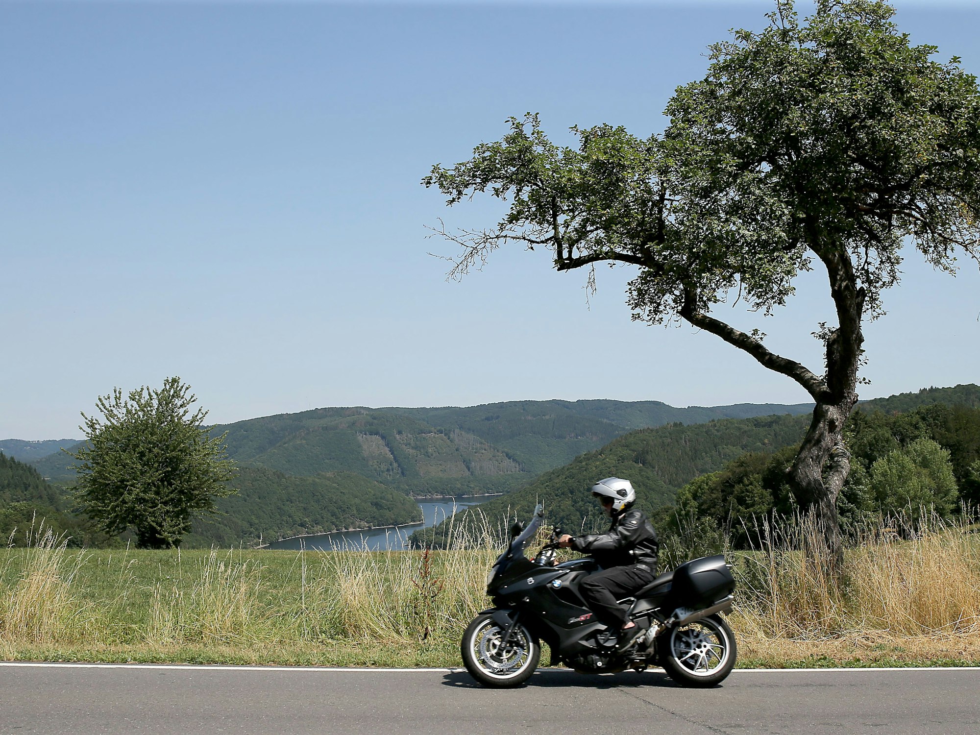 Motorradfahrer in der Eifel