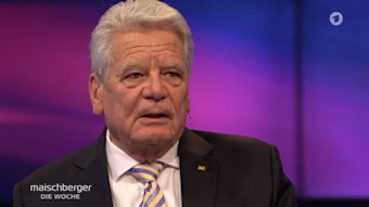 Altbundespräsident Joachim Gauck sprach sich in der Talkshow von Sandra Maischberger indirekt für härtere Sanktionen aus.