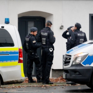 In Münster wurde am 17. März 2022 das Imam-Mahdi-Zentrum durchsucht. Unser Symbolfoto zeigt Einsatzkräfte bei einer Razzia in Duisburg.