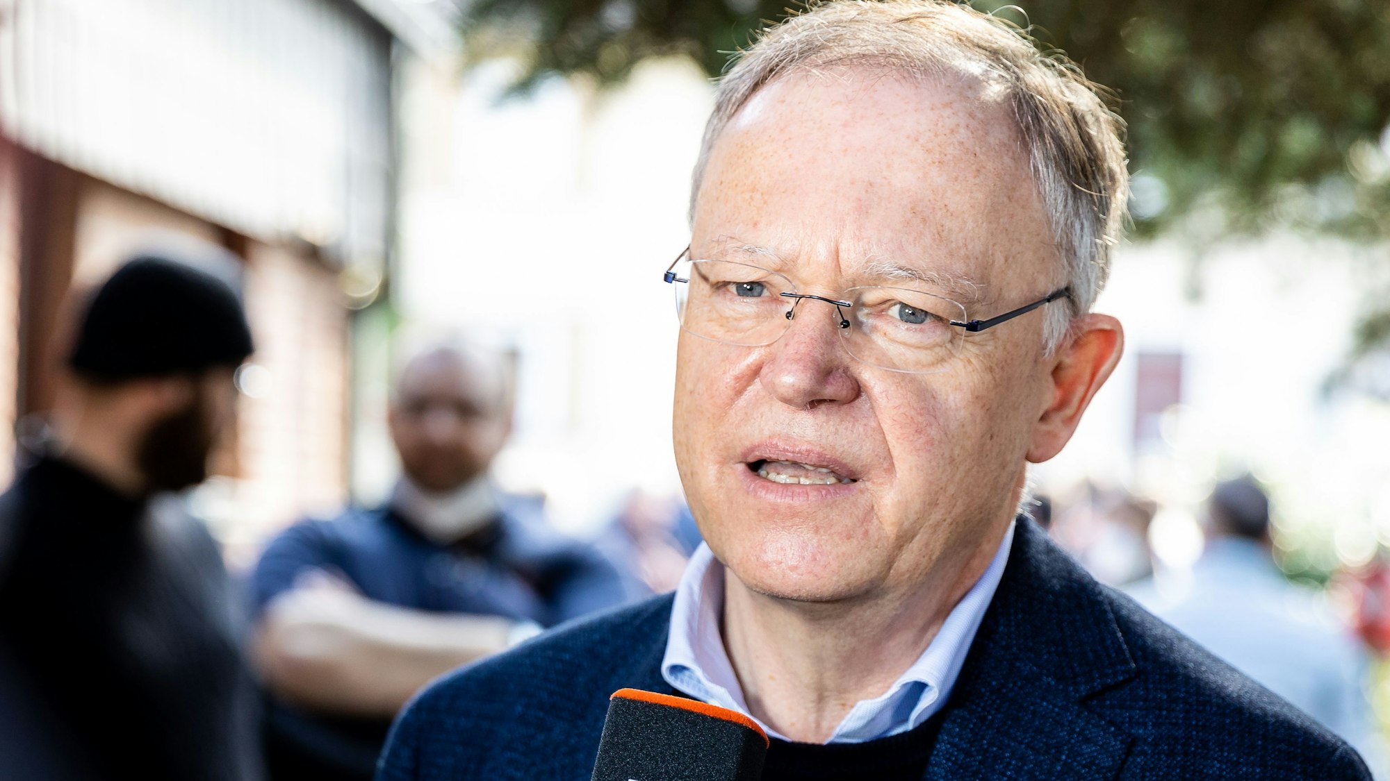 Stephan Weil (SPD), Ministerpräsident von Niedersachsen: Er hat Hausverbot in einer Disco bekommen.