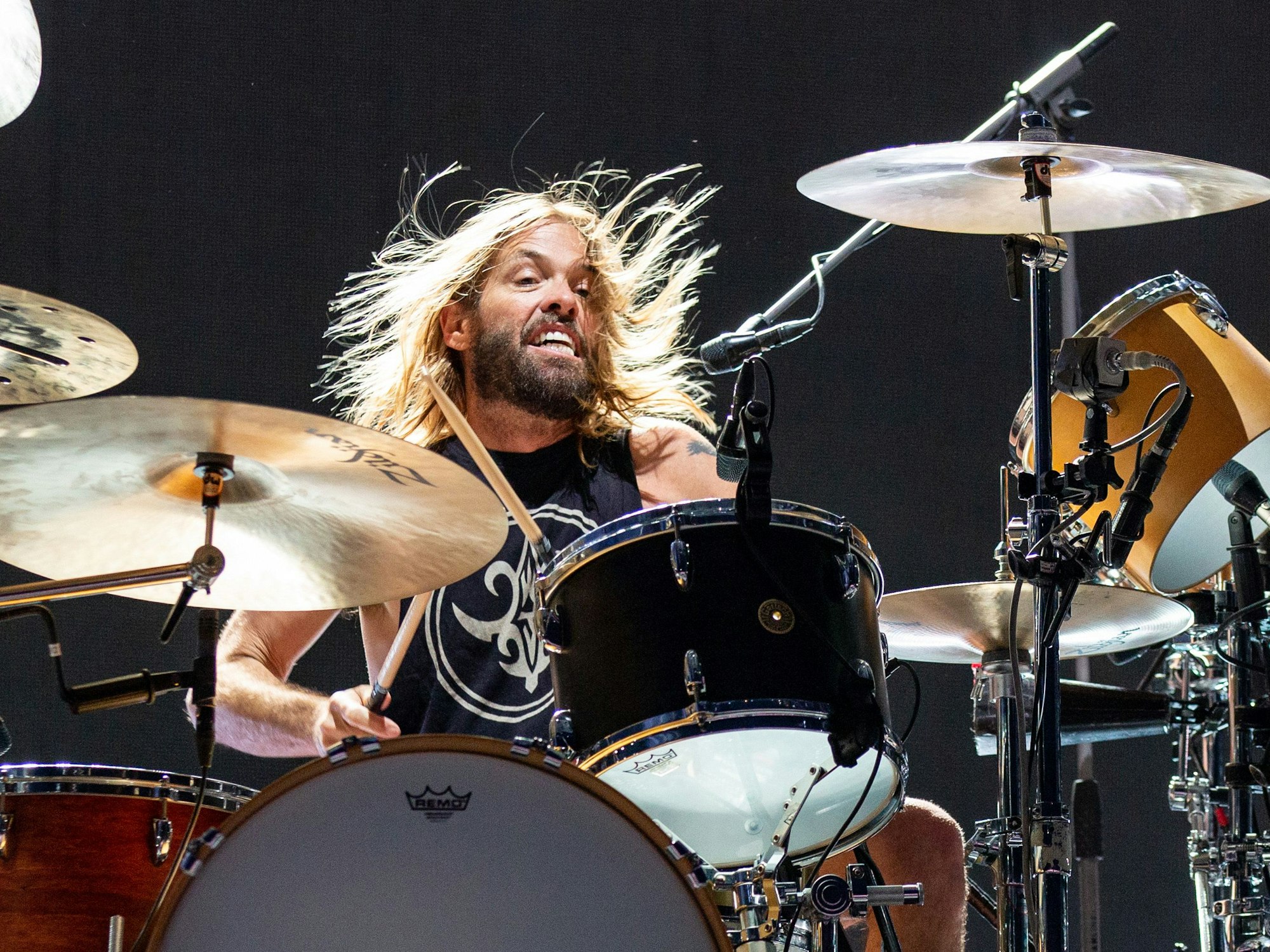 Taylor Hawkins, Schlagzeuger der Foo Fighters, spielt am 19. Mai 2019 mit seiner Band während des Sonic Temple Music Festivals in Columbus, Ohio.