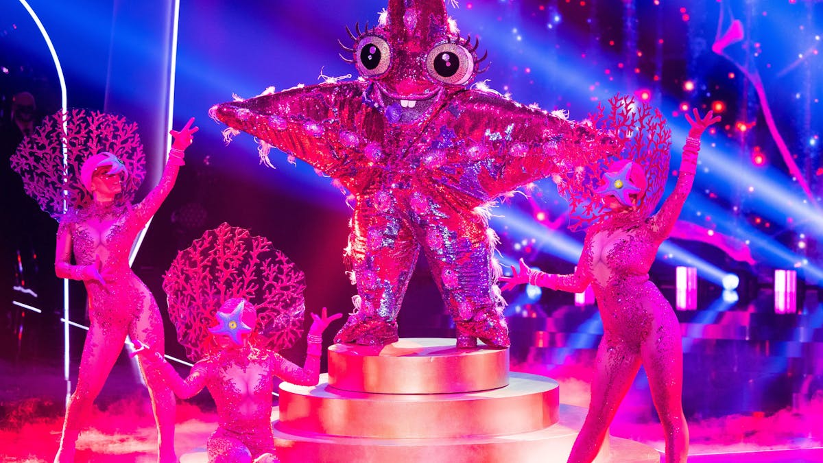 Die Figur "Der Seestern" steht in der Prosieben-Show "The Masked Singer" auf der Bühne.