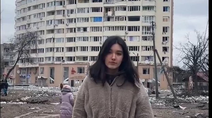 Valeria, besser bekannt unter ihrem TikTok-Namen „Valerisssh“ zeigt auf der Plattform sowie auf Instagram ihren Alltag während des Ukraine-Kriegs. Nun berichtet sie, dass ein enges Familienmitglied gestorben ist.