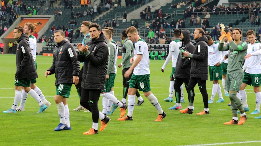 Die Mannschaft von Borussia Mönchengladbach nach dem 1:1 gegen Mainz 05 am Sonntag (3. April 2022).