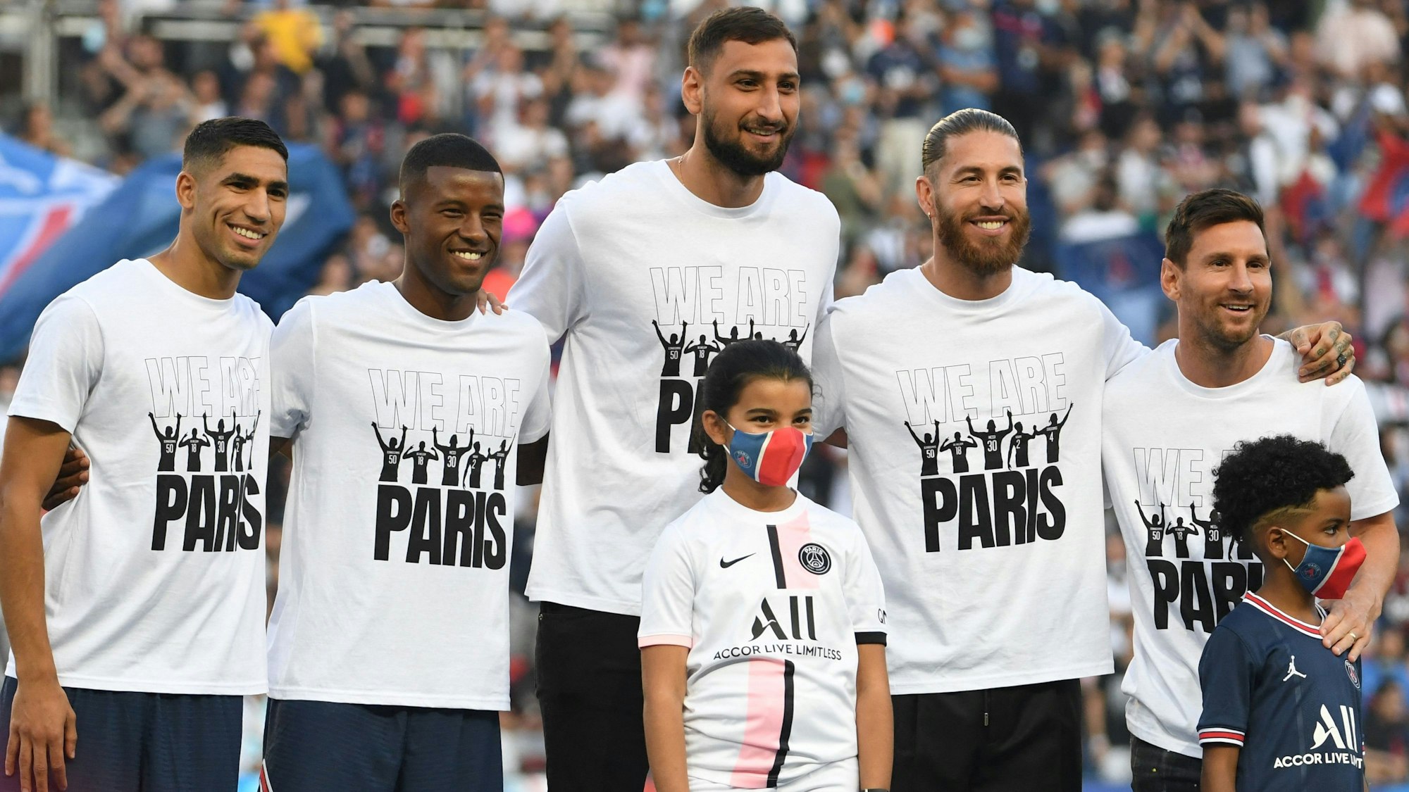 Paris Saint-Germain präsentiert seine Neuzugänge Achraf Hakimi, Georginio Wijnaldum, Gianluigi Donnarumma, Sergio Ramos und Lionel Messi.