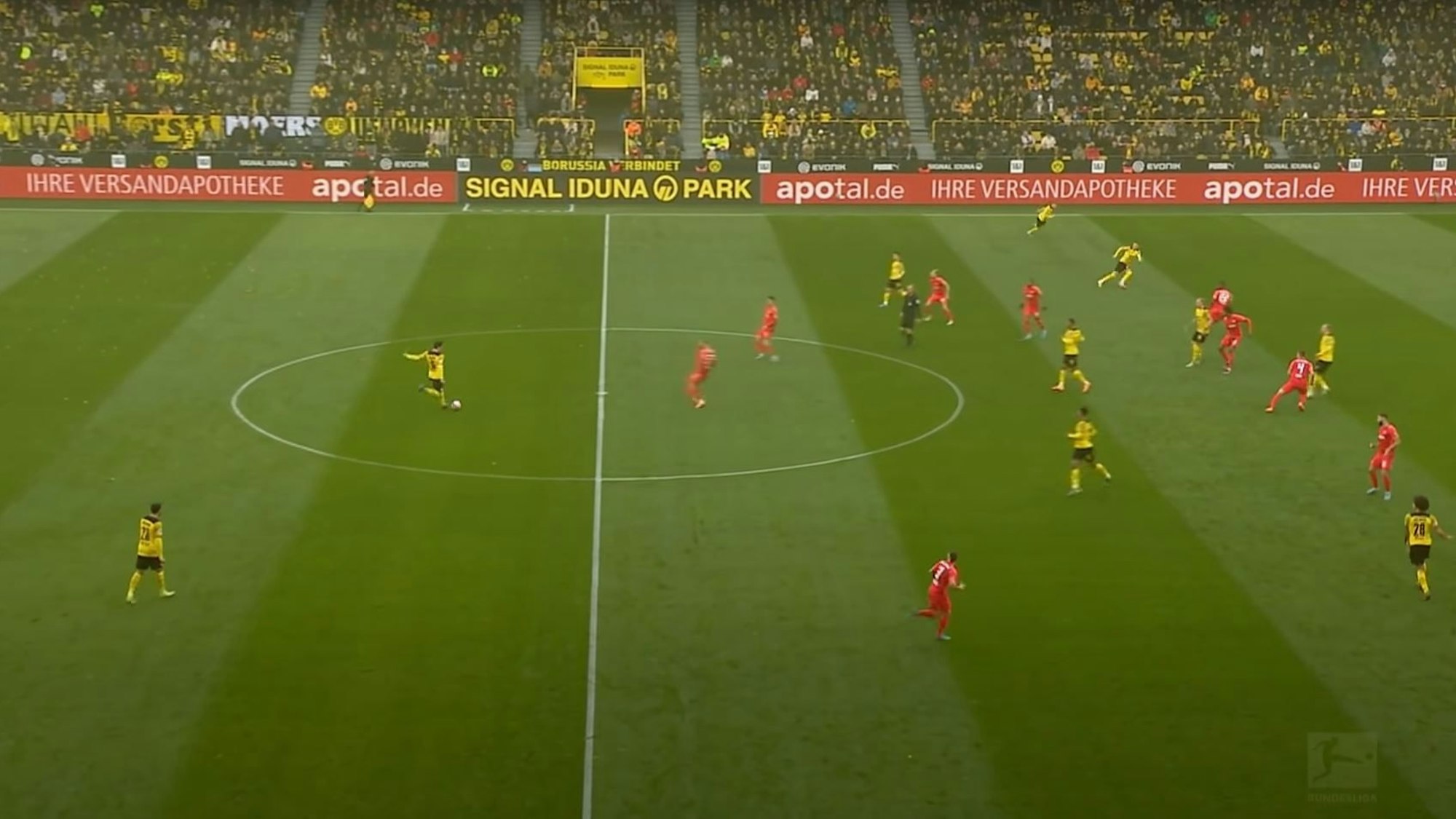 Ein Bild aus der TV-Übertragung des Bundesliga-Duells zwischen Borussia Dortmund und RB Leipzig. In Russland war die Übertragung während des Spiels abgebrochen worden.