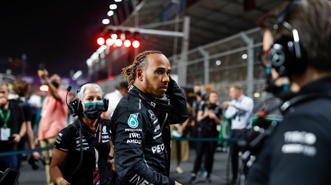 Lewis Hamilton auf der Rennstrecke in Jeddah (Saudi-Arabien)