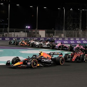 Die Formel-1-Boliden beim Grand Prix von Saudi-Arabien 2022 in Aktion.