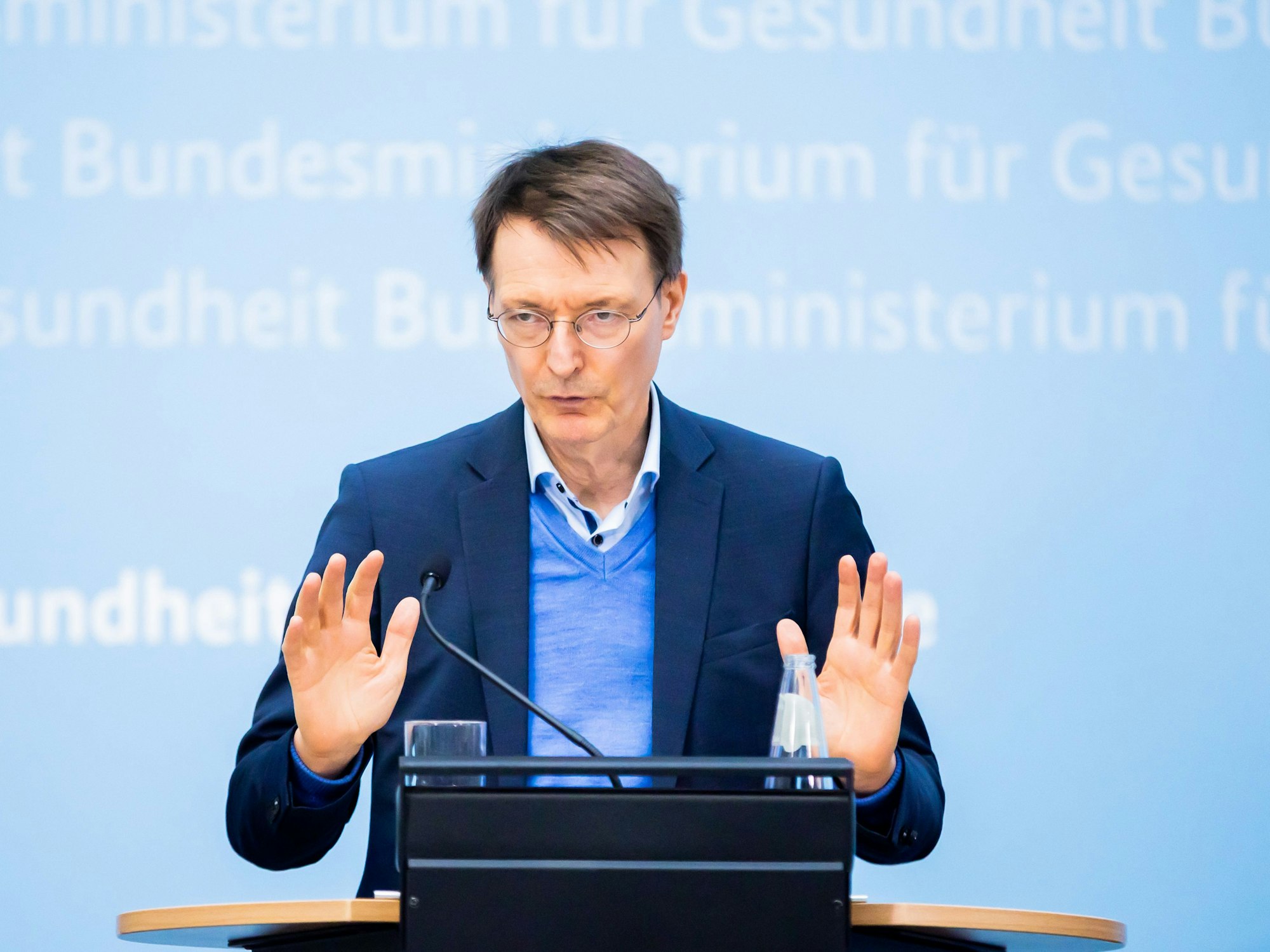 Karl Lauterbach (SPD), Bundesminister für Gesundheit, spricht bei einer Pressekonferenz im Bundesgesundheitsministerium.