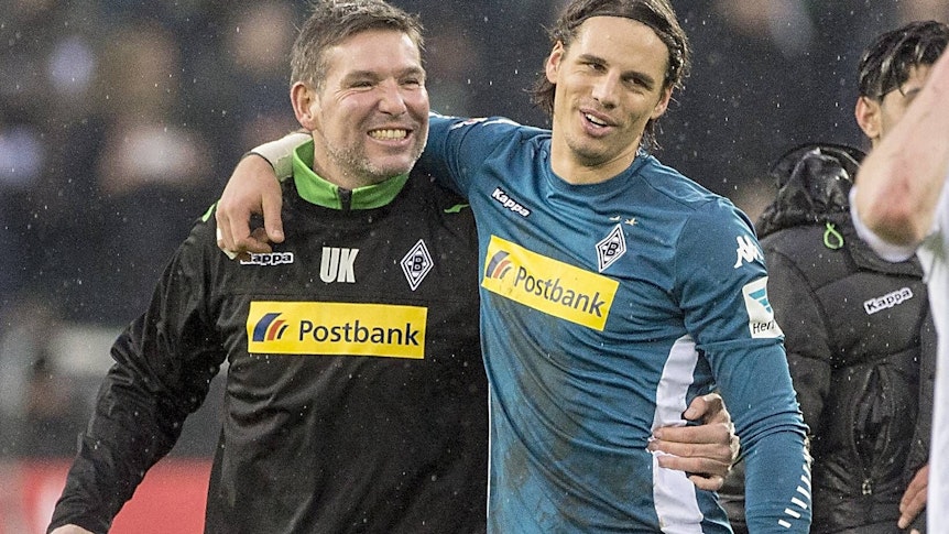 Uwe Kamps (l.) und Yann Sommer (r.) kennen sich bestens. Das Foto zeigt beide am 20. Februar 2016 nach einem Bundesliga-Spiel gegen den 1. FC Köln.