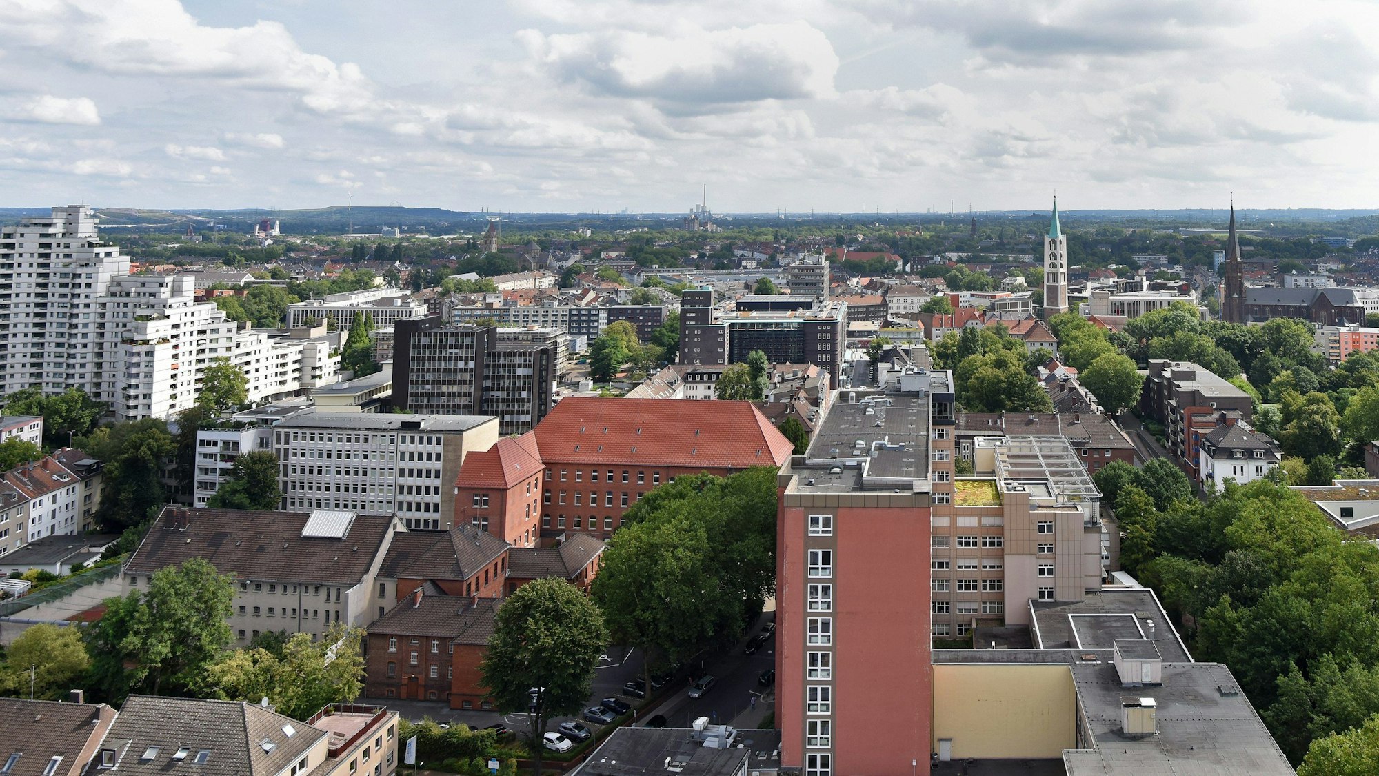 Überblick aus der Luft über die Stadt Gelsenkirchen.