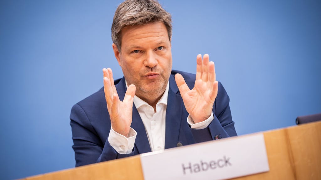 Robert Habeck, hier am 6. April 2022 in Berlin, fordert die Deutschen dazu auf, Energie einzusparen.