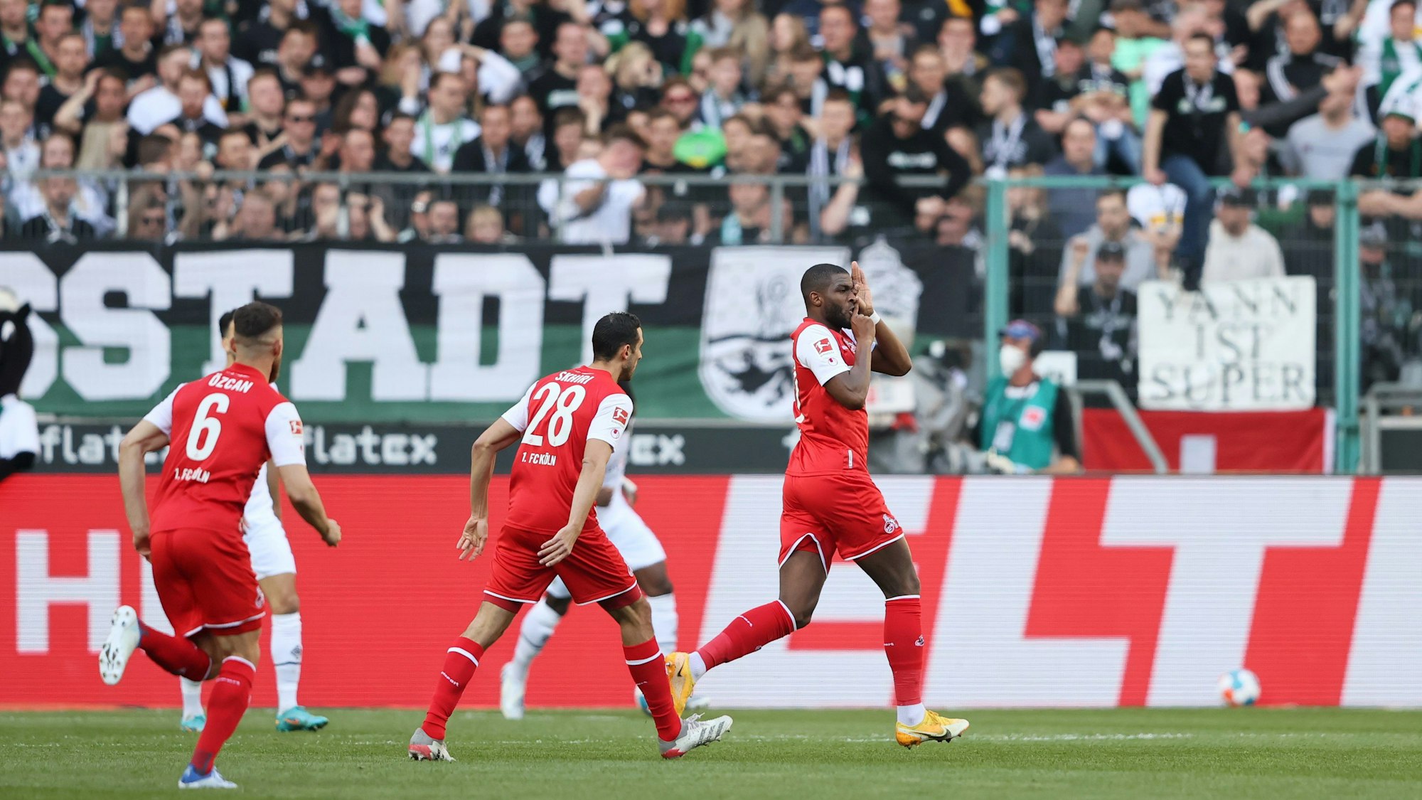 Anthony Modeste jubelt über sein 1:0 bei Borussia Mönchengladbach
