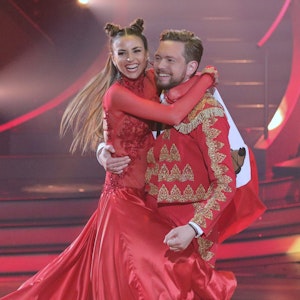 Bastian Bielendorfer und Ekaterina Leonova in der „Let's Dance“-Sendung am 22. April 2022.