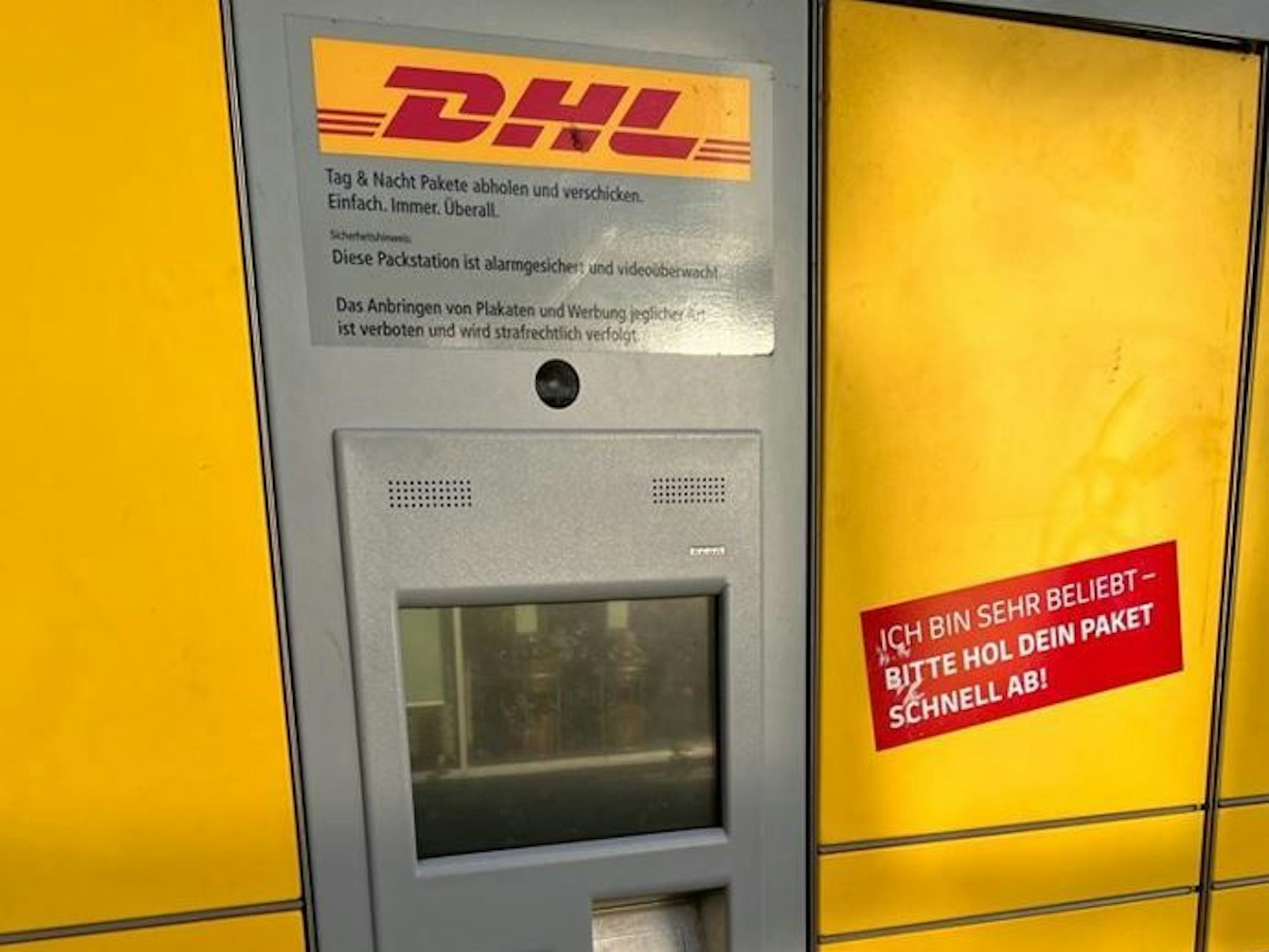 Die DHL-Packstation 169 in Köln-Bayenthal bringt derzeit viele Nutzer und Nutzerinnen zur Verzweiflung.