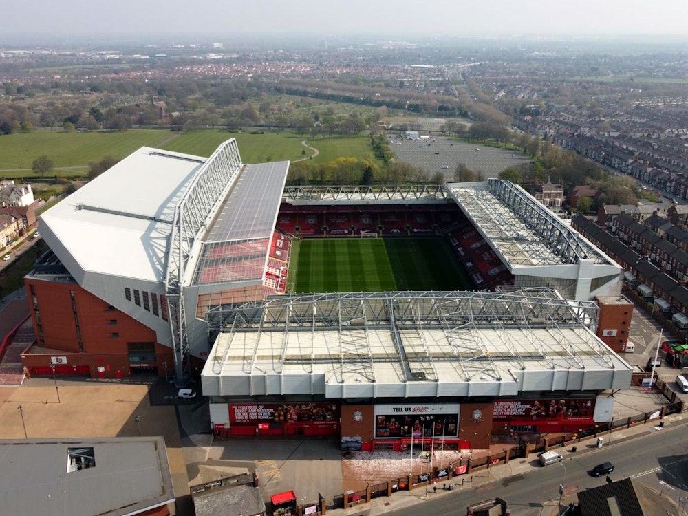 Gesamtansicht des Anfield Stadium vom englischen Fußballverein FC Liverpool.