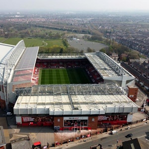 Gesamtansicht des Anfield Stadium vom englischen Fußballverein FC Liverpool.