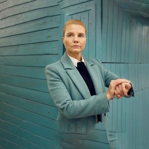 EXP vom 24.04.2022: In der letzten Staffel von „Ella Schön“ ist Annette Frier noch dreimal als Anwältin mit Asperger-Syndrom zu sehen. Eine Rolle, die sie auch privat beeinflusst hat.