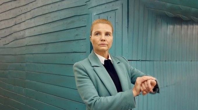 EXP vom 24.04.2022: In der letzten Staffel von „Ella Schön“ ist Annette Frier noch dreimal als Anwältin mit Asperger-Syndrom zu sehen. Eine Rolle, die sie auch privat beeinflusst hat.