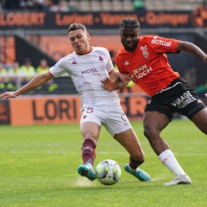 William Mikelbrencis spielt mit dem FC Metz in der Ligue 1 gegen den FC Lorient.