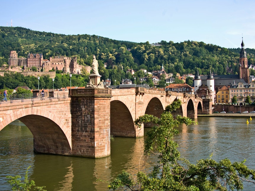 Heidelberg mit seiner schönen Altstadt ist das perfekte Ausflugsziel in Baden-Württemberg.