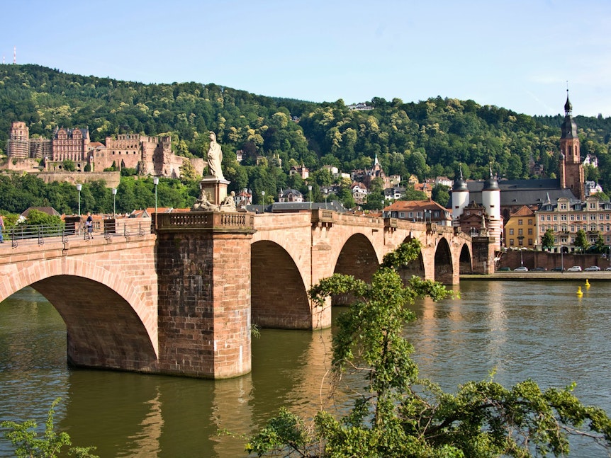 Heidelberg gehört zu den schönsten Städten Deutschlands am Wasser.
