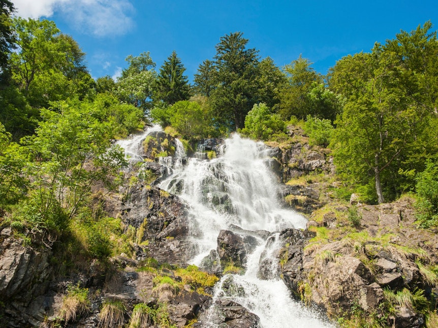Ein magischer Ort in Baden-Württemberg ist der Todtnauer Wasserfall.