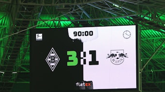 Die Anzeigetafel im Borussia-Park zeigt das Endergebnis am Montag (2. Mai 2022). Die Partie gegen RB Leipzig endete 3:1.