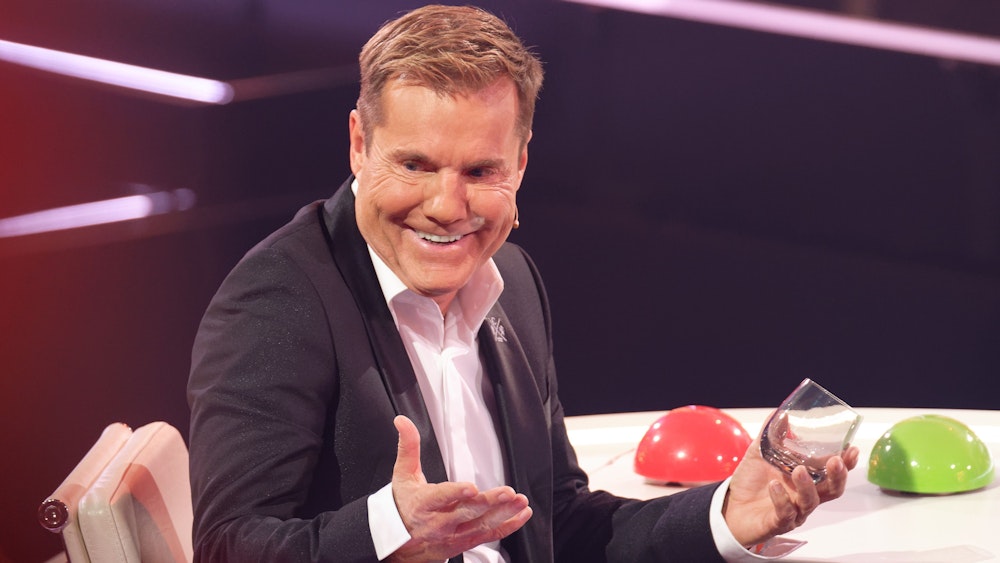 Der Juror Dieter Bohlen sitzt beim Finale der RTL Castingshow "Das Supertalent 2019" im Studio.